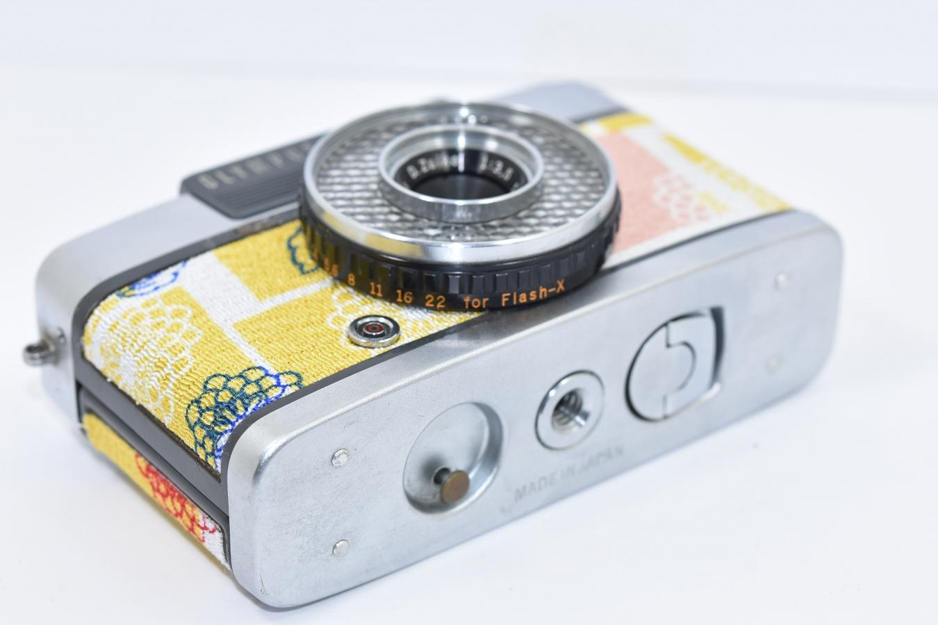 【リメイクカメラ】 OLYMPUS PEN-EE 【モルト交換済 D.Zuiko 2.8cm F3.5レンズ搭載】