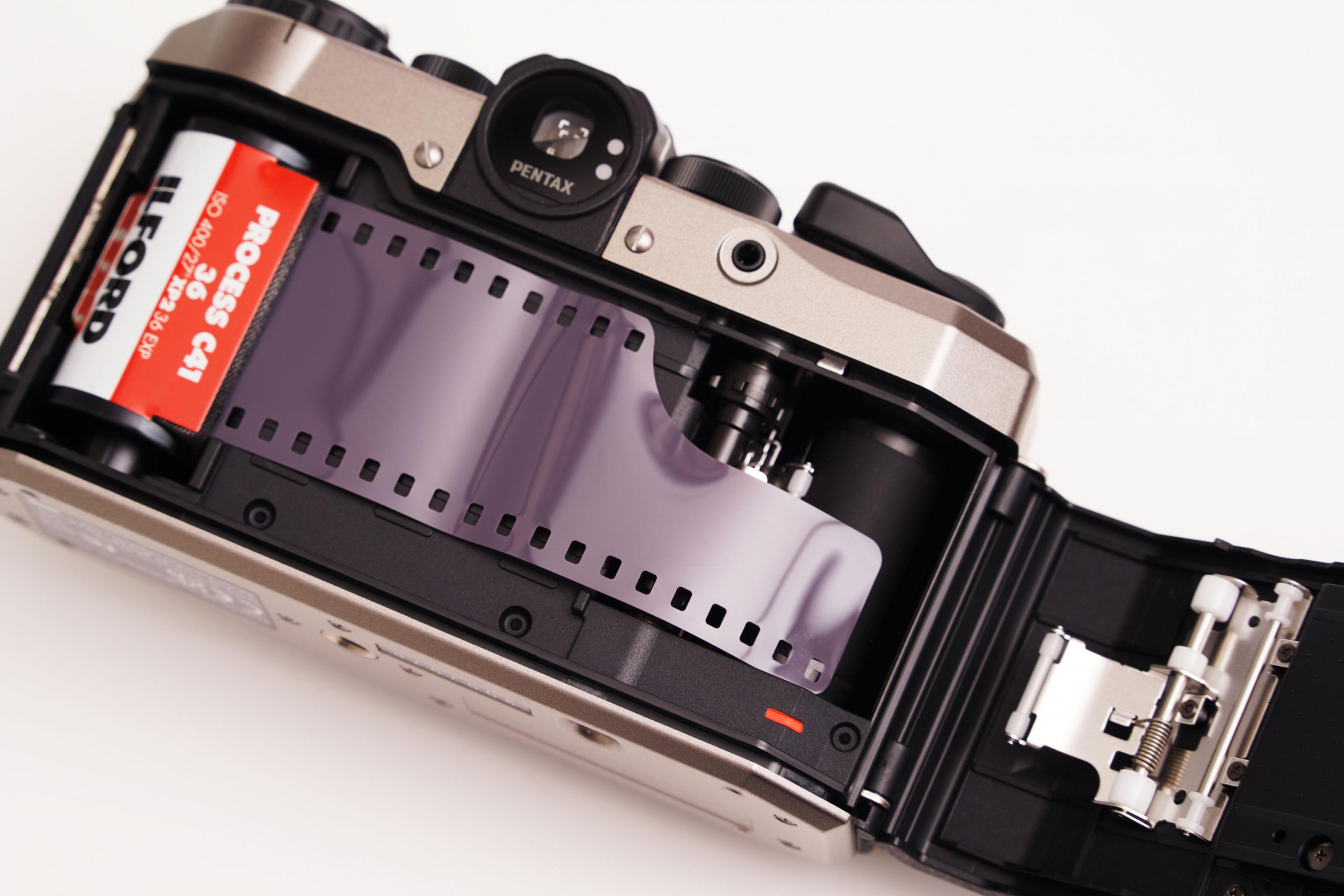 新製品レビュー:ハーフサイズフィルムカメラ「PENTAX 17 新製品レビュー:ハーフサイズフィルムカメラ「PENTAX 17