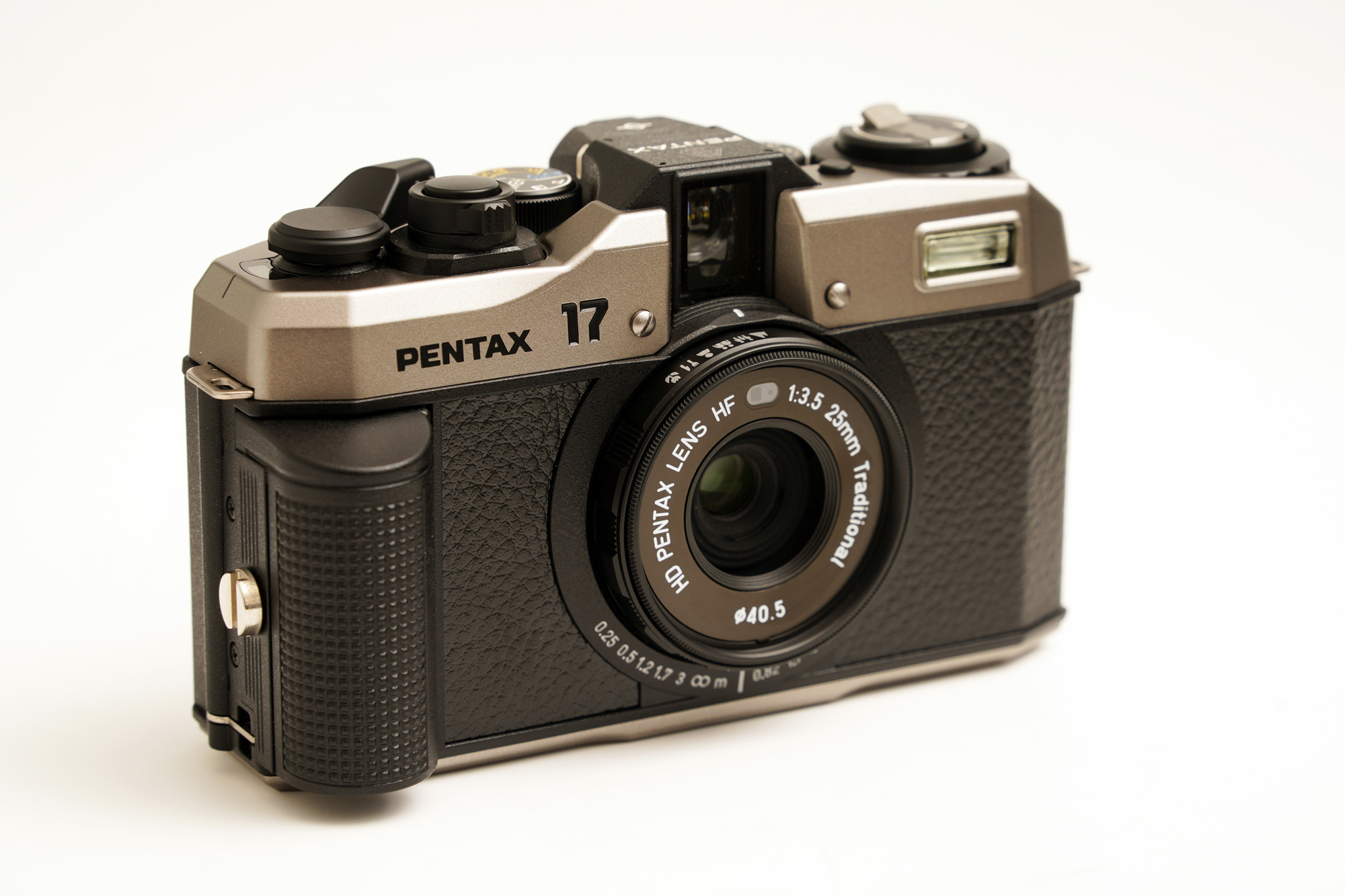 インタビュー:PENTAX 17開発者インタビュー「つくりたかったの インタビュー:PENTAX 17開発者インタビュー「つくりたかったの