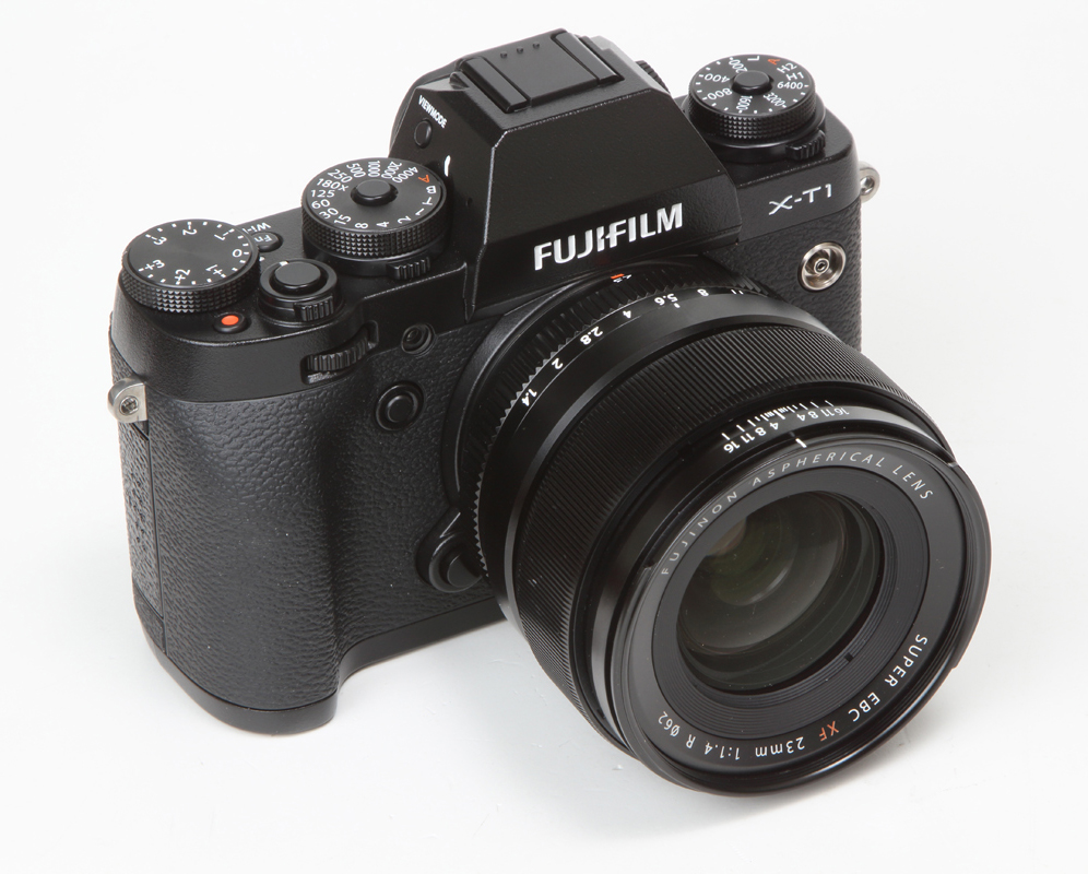 FUJIFILM X-T1 ボディとレンズ【美品】 - ミラーレス一眼