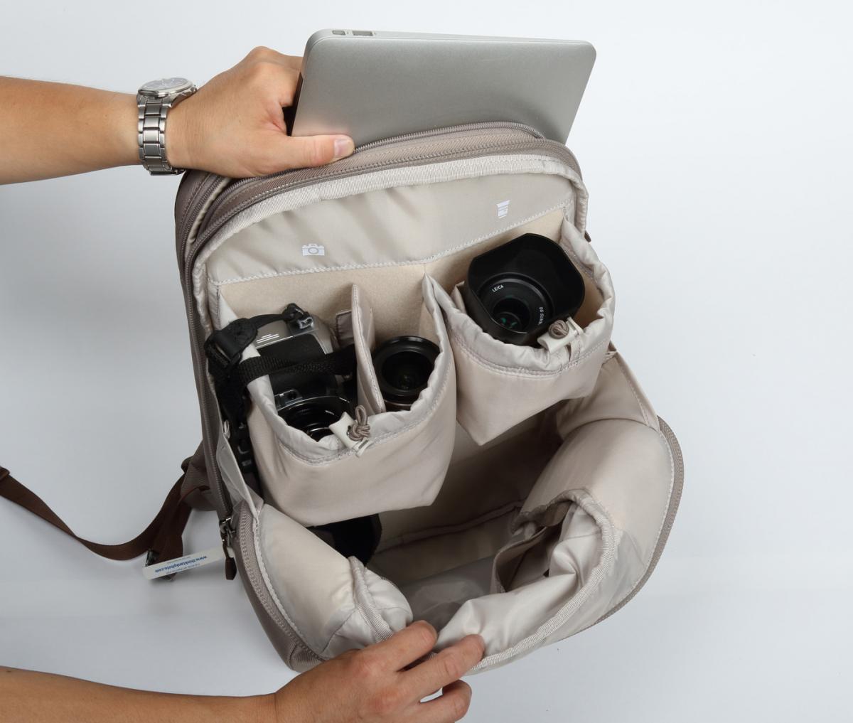 13 カメラバッグ　鍵付きハードボックス型　ヴィンテージ　昭和レトロ Around the Photo：プロショップで見つけたすてきなカメラバッグ