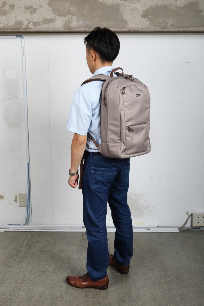 【国内発送】【日本未入荷カラー】カメラバッグ Tタイムレス thinkTANKphoto、ミラーレスカメラの持ち運びに適した18Lバック