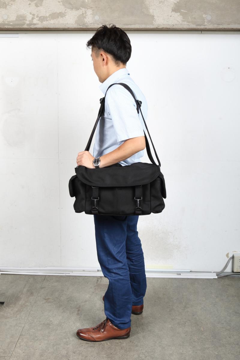 【国内発送】【日本未入荷カラー】カメラバッグ Tタイムレス thinkTANKphoto、ミラーレスカメラの持ち運びに適した18Lバック