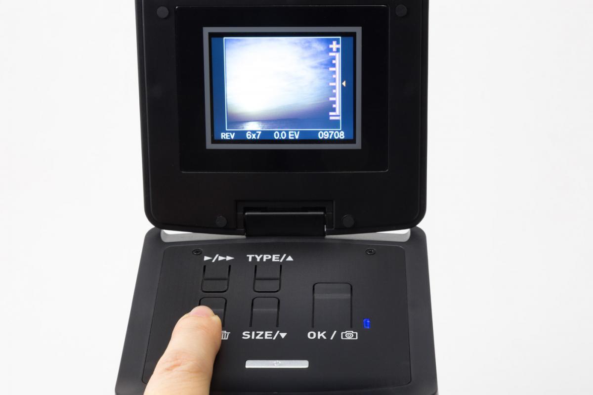 新製品レビュー：PCレスで中判フィルムを簡単スキャン、ケンコー