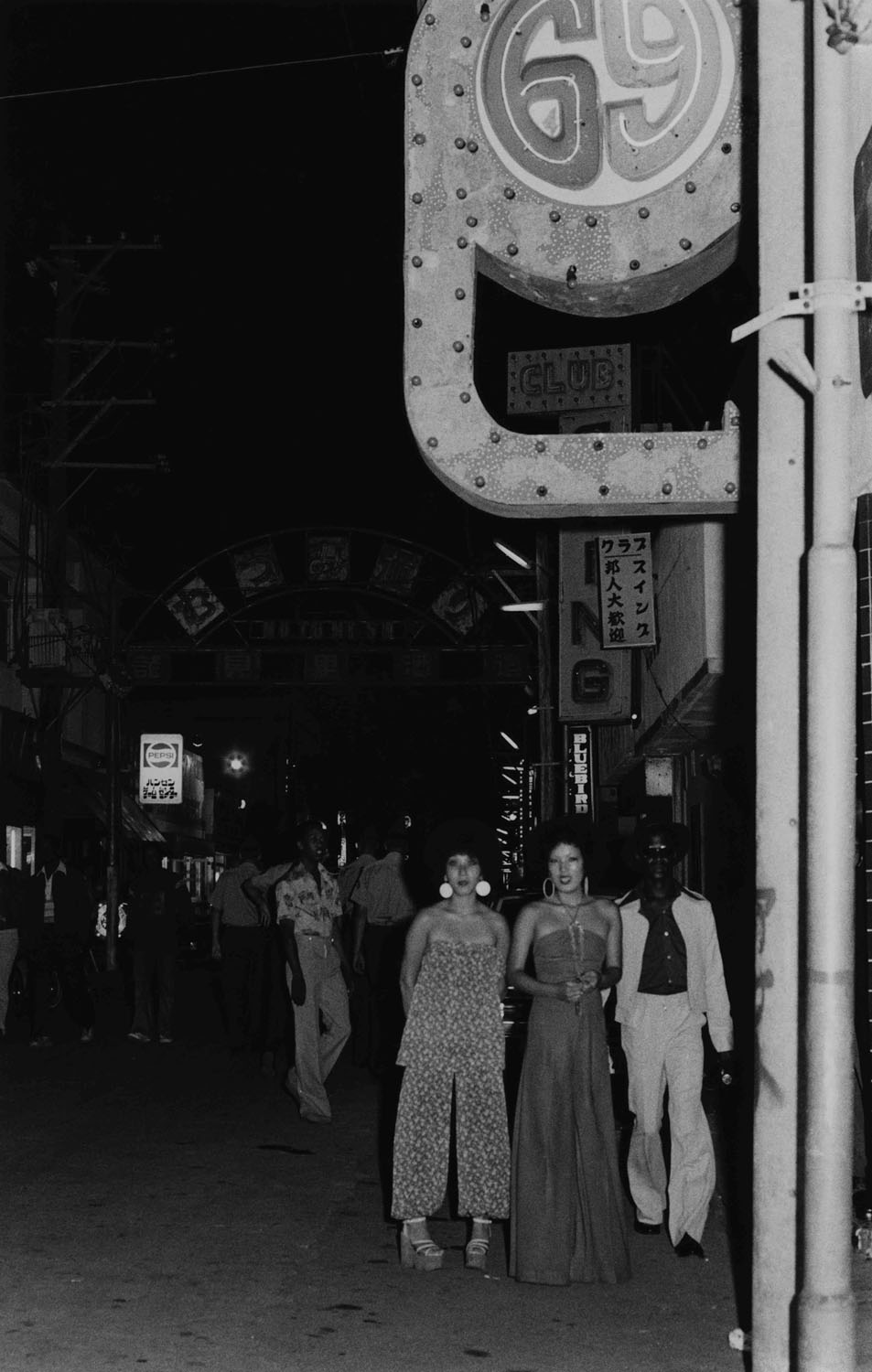 写真展情報：写真展「石川真生 ―私に何ができるか―」東京オペラ