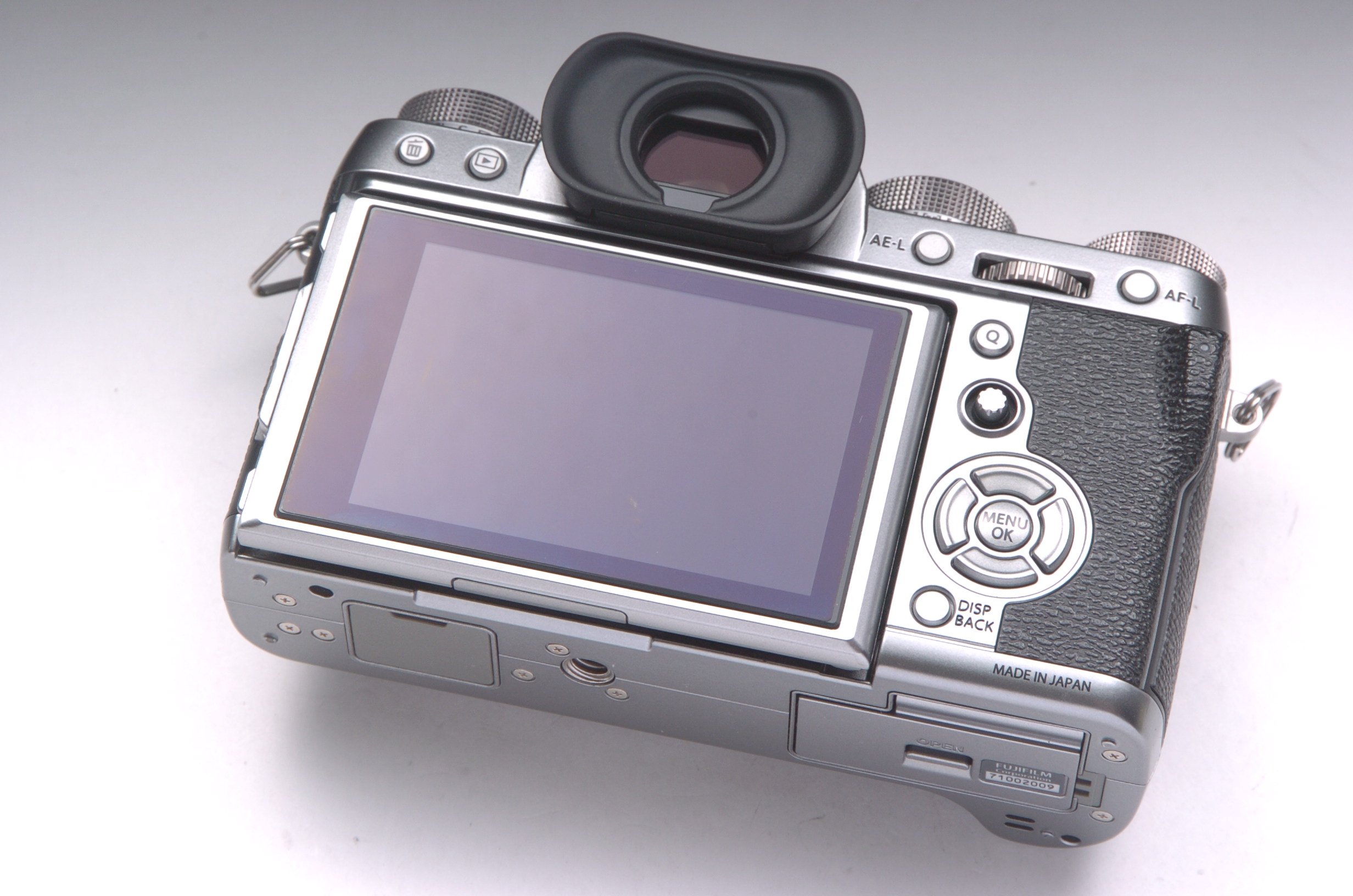 フジフイルム FUJIFILM X-T2 Graphite Silver Edition カメラの フジフイルム FUJIFILM X-T2 Graphite Silver Edition カメラの