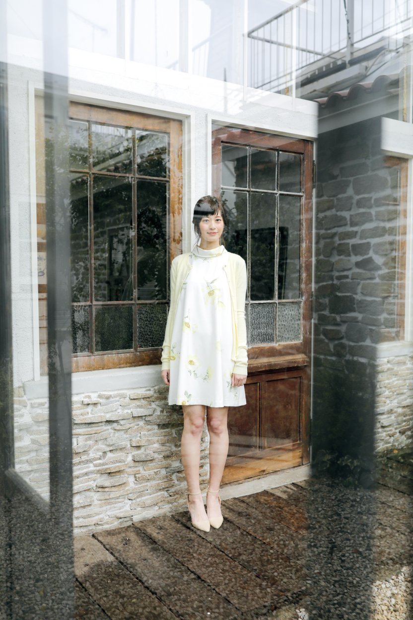 ポートレート テクニック 広角レンズでポートレートの表現領域を広げよう 青山裕企 カメラファン ポートレート テクニック 広角レンズでポートレートの表現領域を広げよう 青山裕企 カメラファン