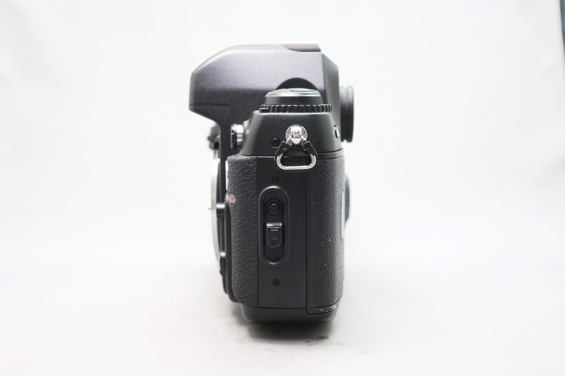 ニコン F100