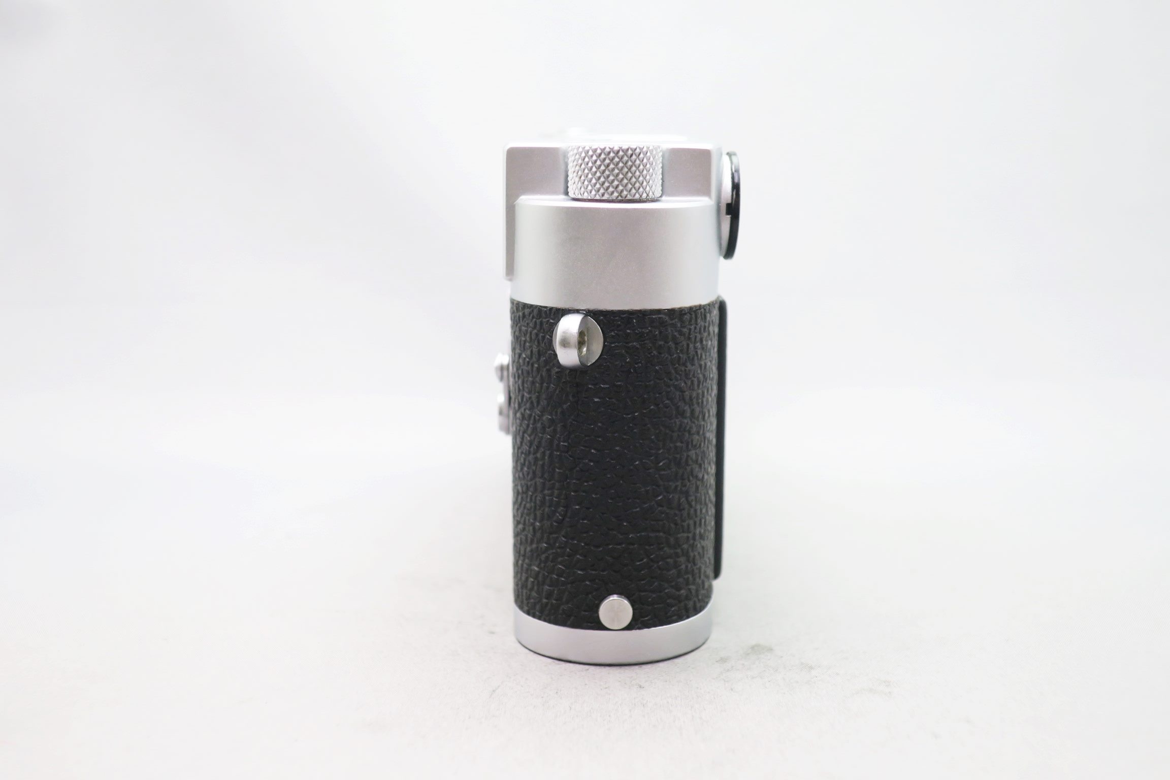 ライカ M2 105万台