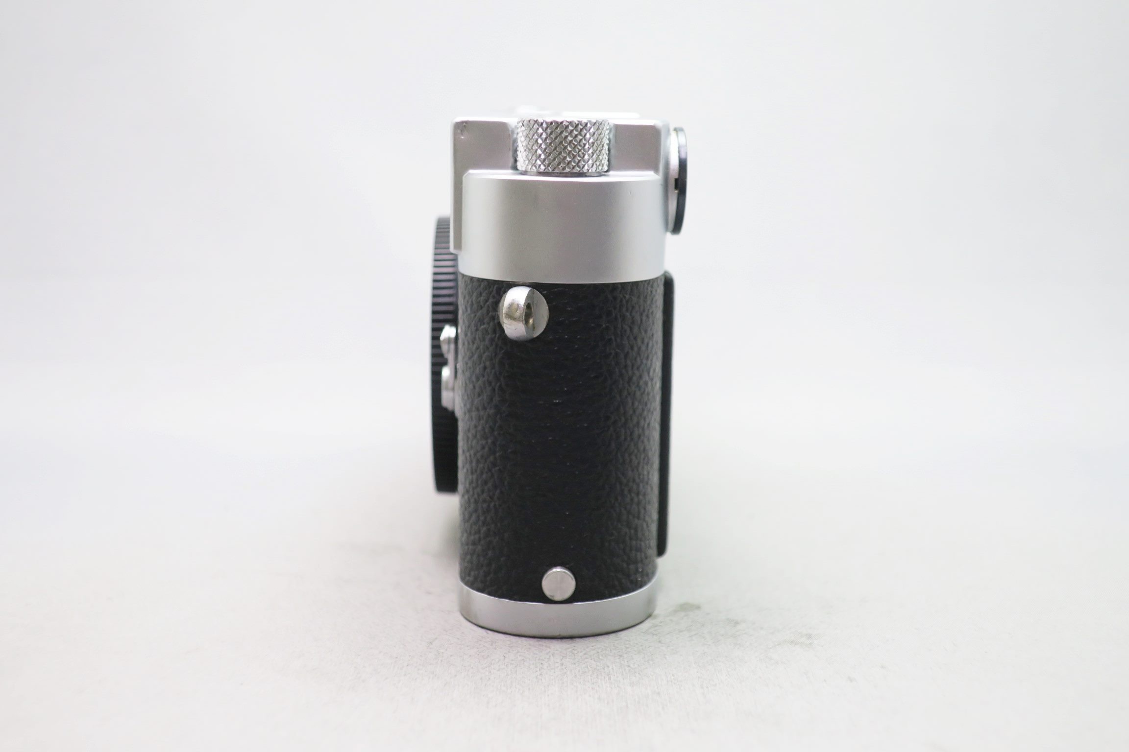 ライカ M2 103万台