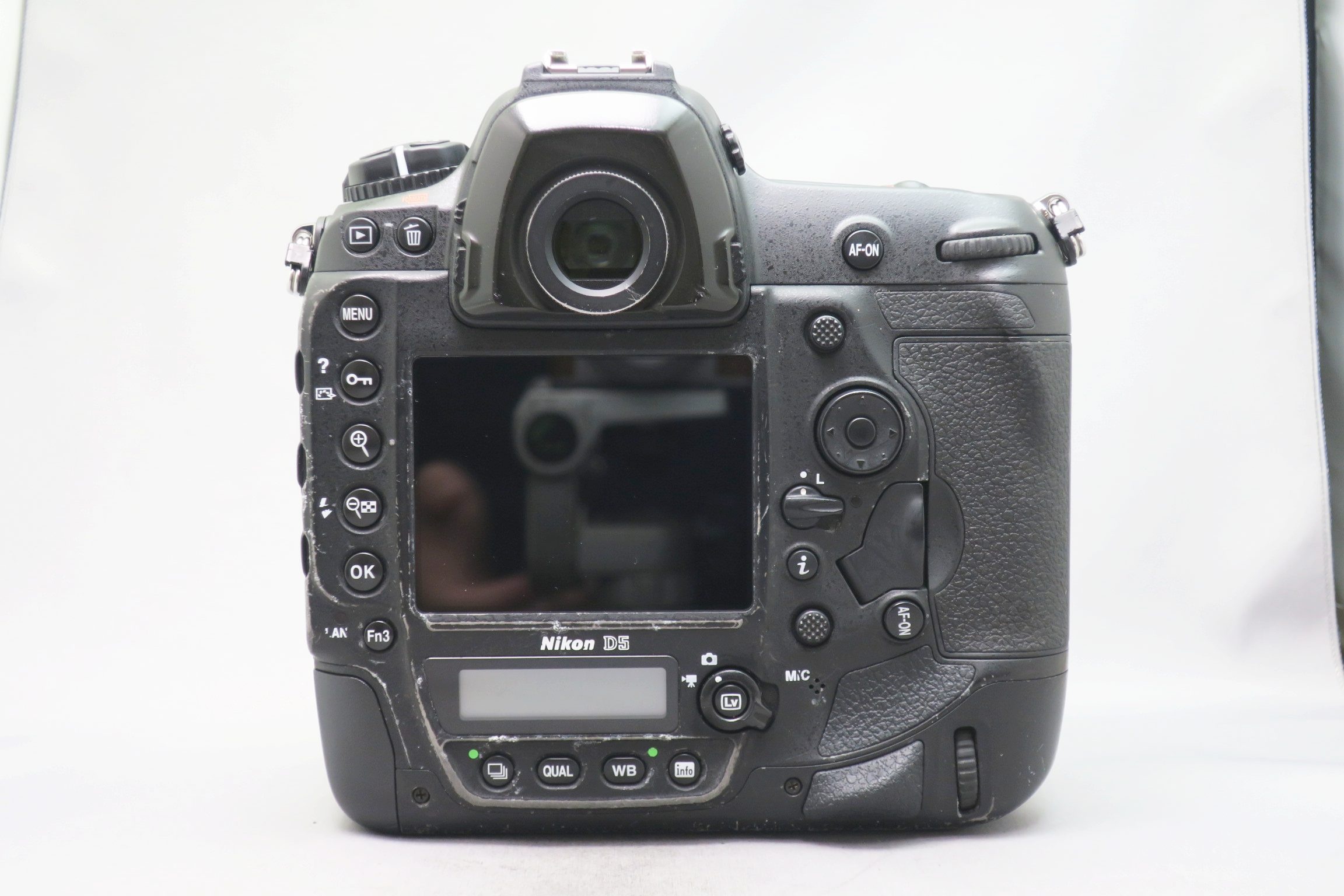 ニコン D5 XQD-Type