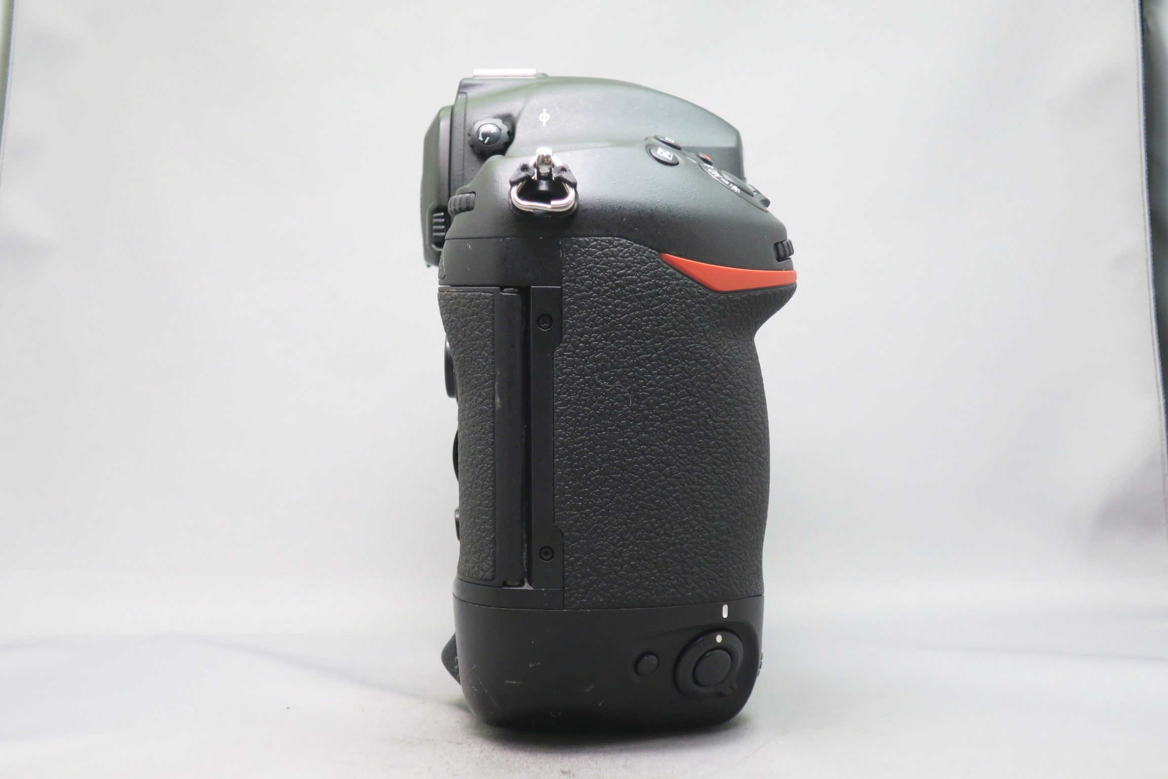 ニコン D5 XQD-Type