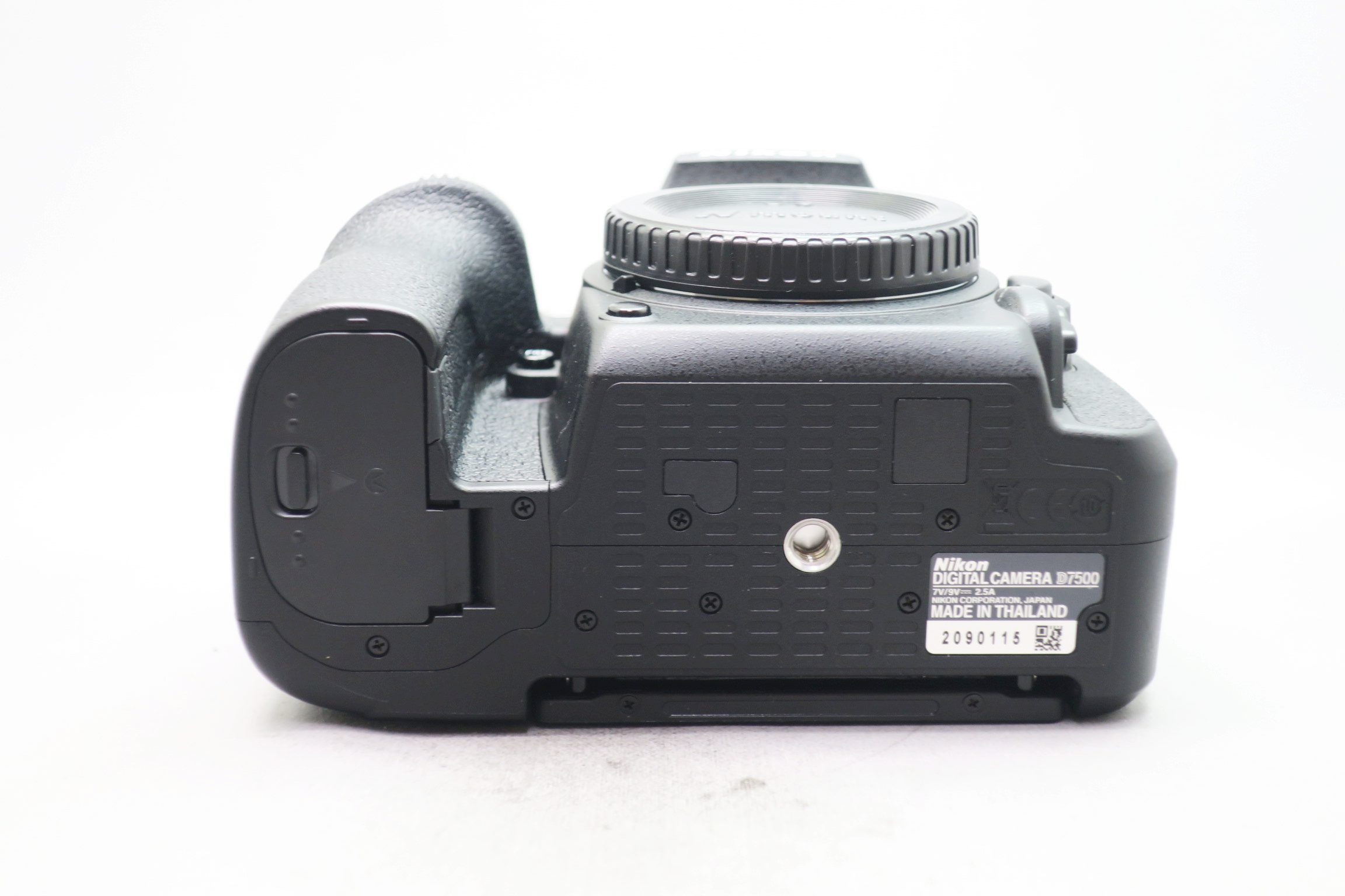 ニコン D7500