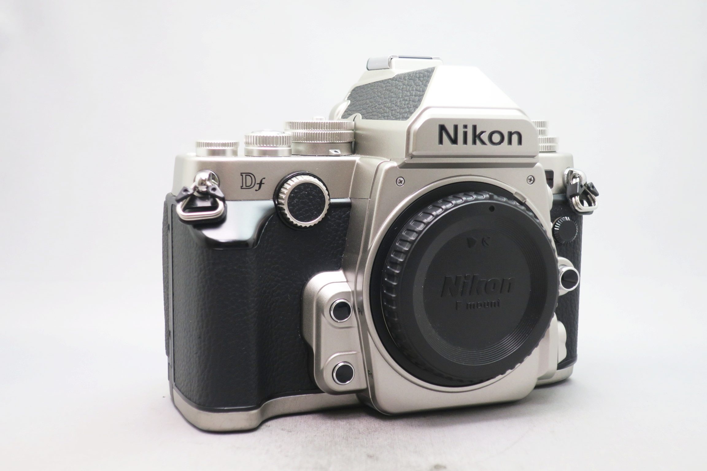 ニコン Df シルバー