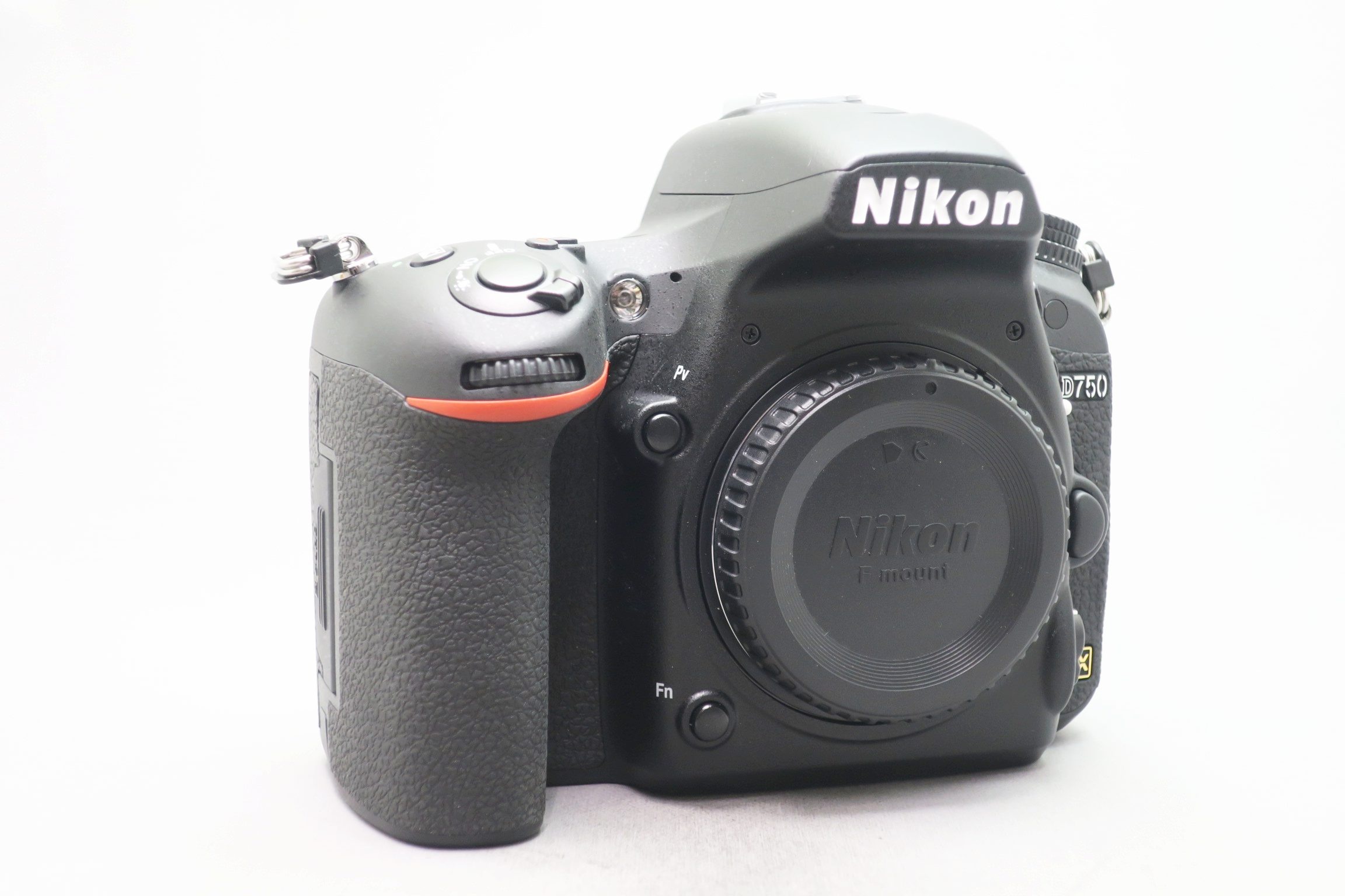ニコン D750