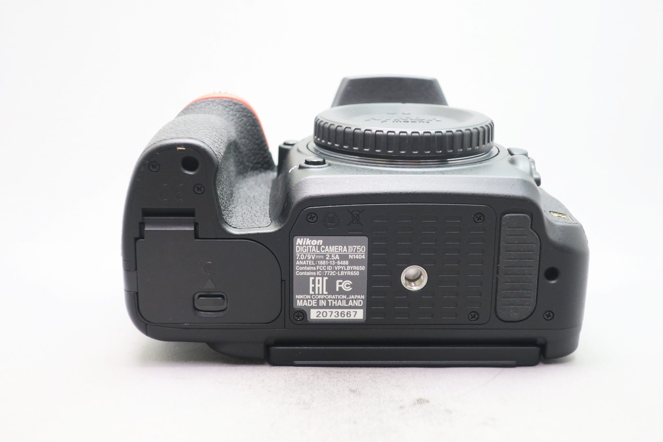 ニコン D750