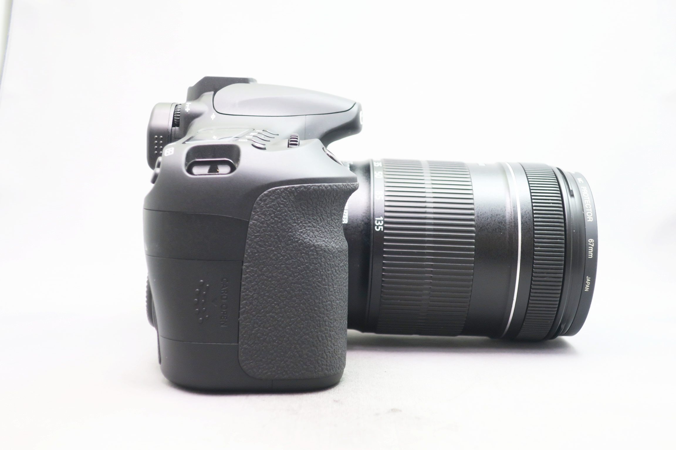 キヤノン EOS 60D EF-S 18-135/3.5-5.6 IS