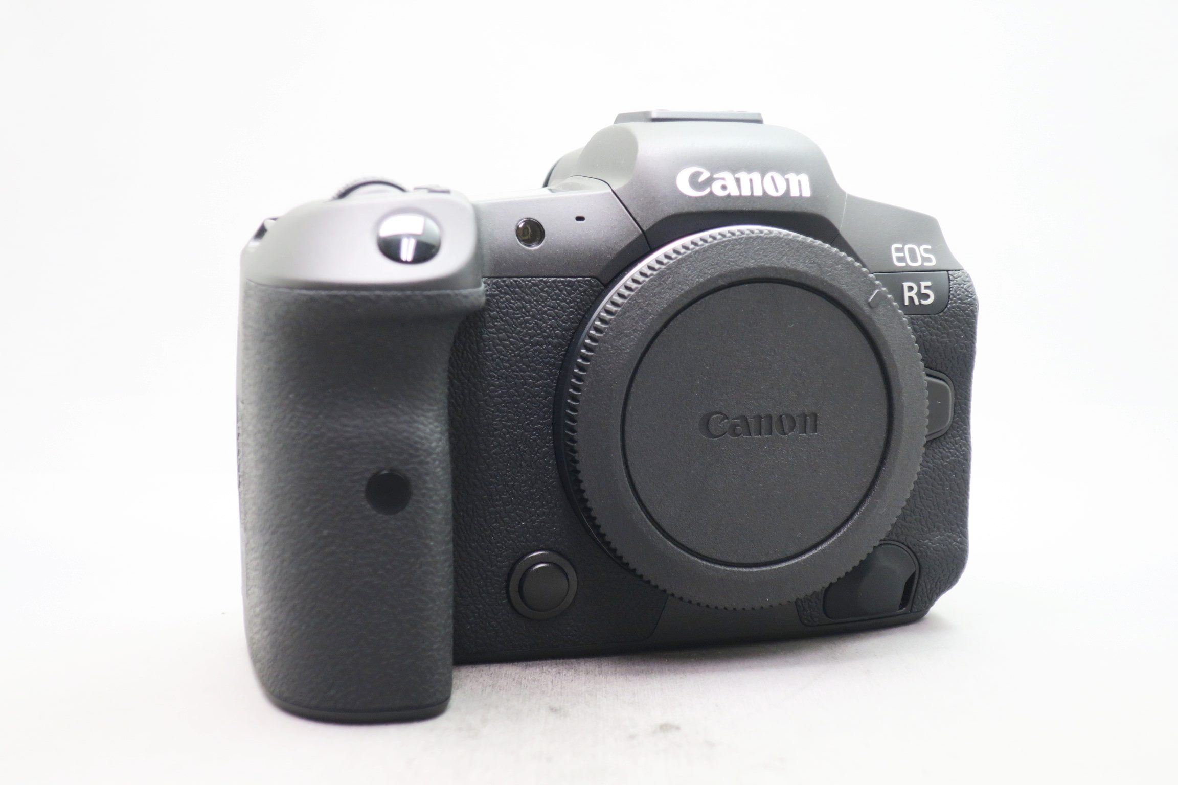 キヤノン  EOS R5