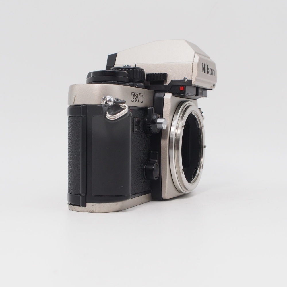 ニコン F3 チタン（チタンカラー）【中古管理番号：T0947】