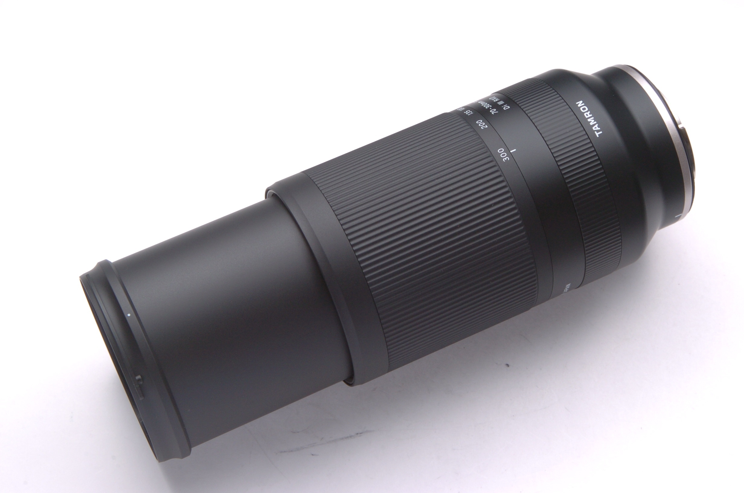 70-300mm F/4.5-6.3 Di III RXD (Model A047) [ソニーE用]