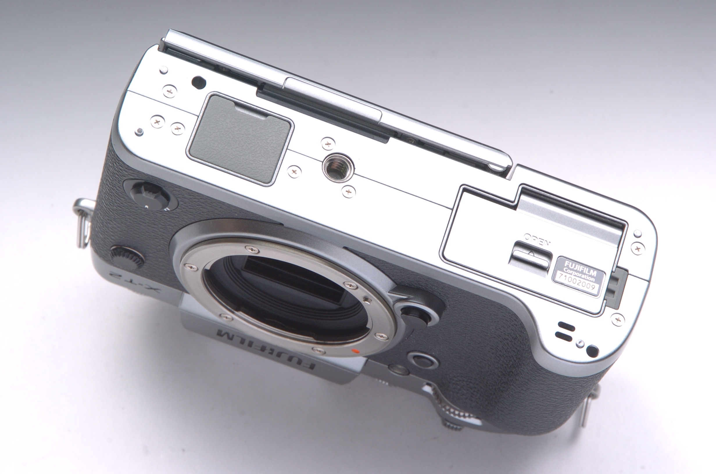 FUJIFILM X-T2 Graphite Silver Edition