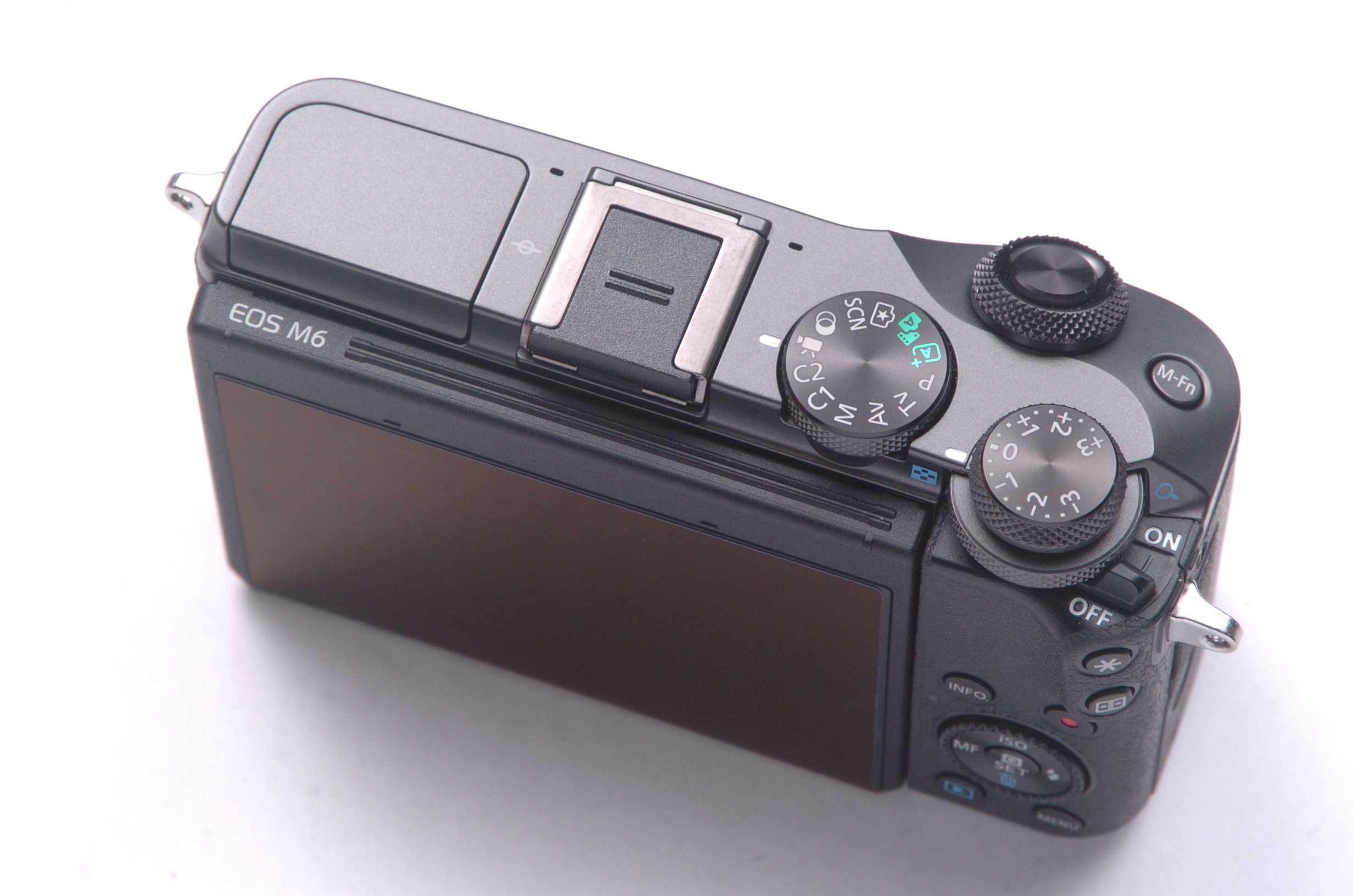 EOS M6 ボディ [ブラック]