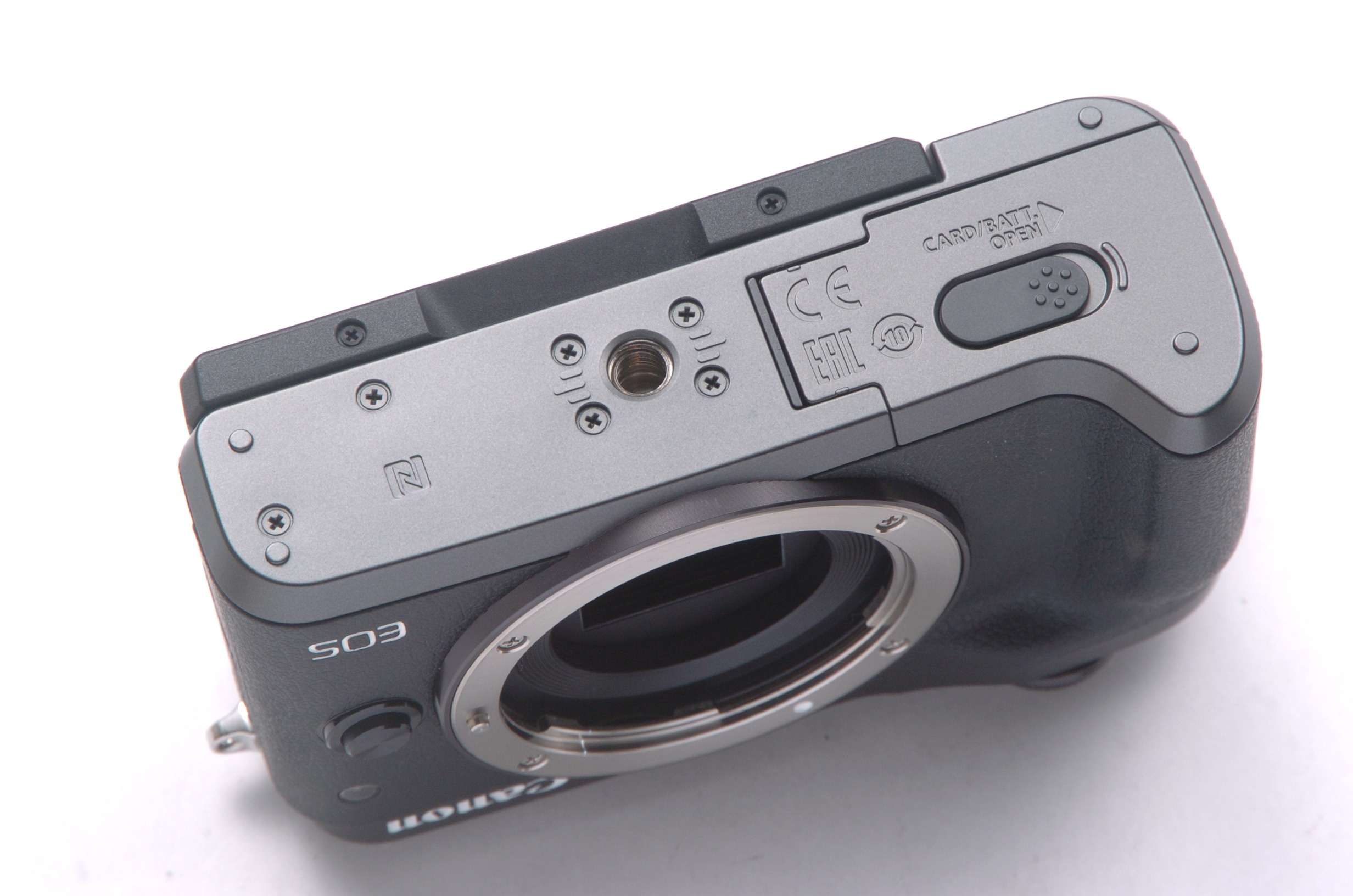 EOS M6 ボディ [ブラック]
