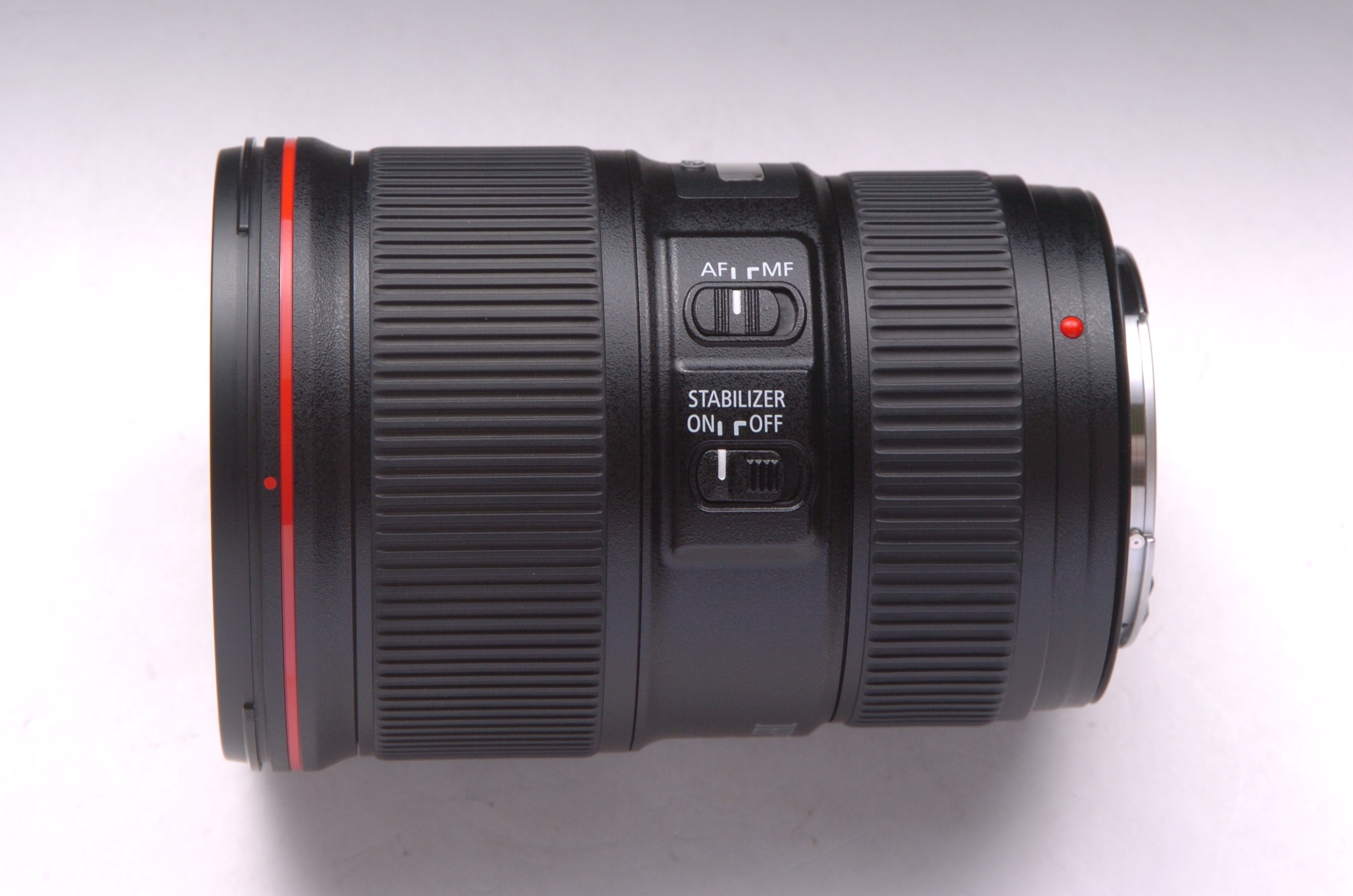 EF16-35mm F4L IS USM
