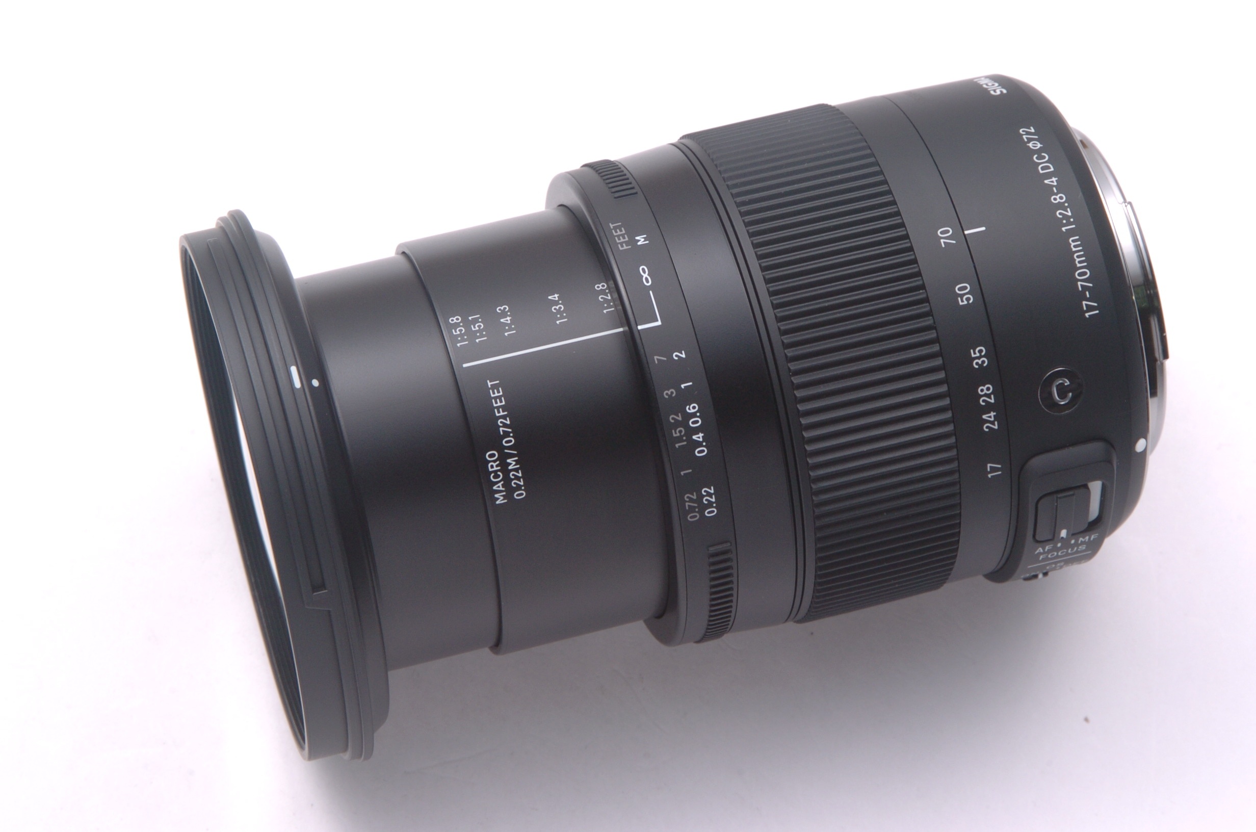 C 17-70mm F2.8-4 DC MACRO OS HSM [キヤノン用]