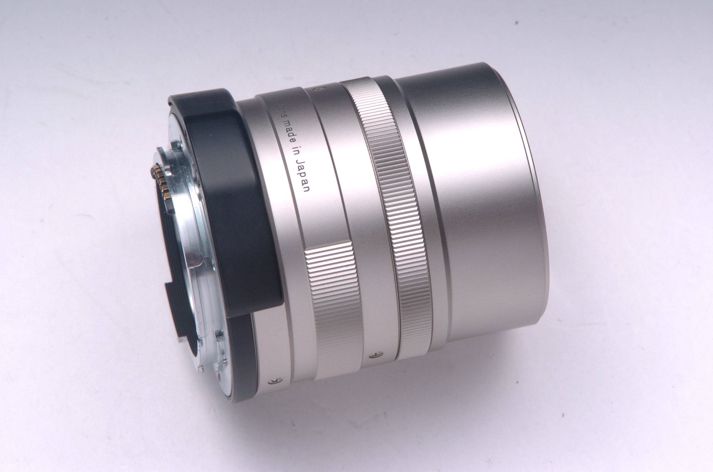 Sonnar T* 90mm F2.8 (G用) + 46mm Pフィルター + メタルフード GG-3 + メタルキャップ GK-57