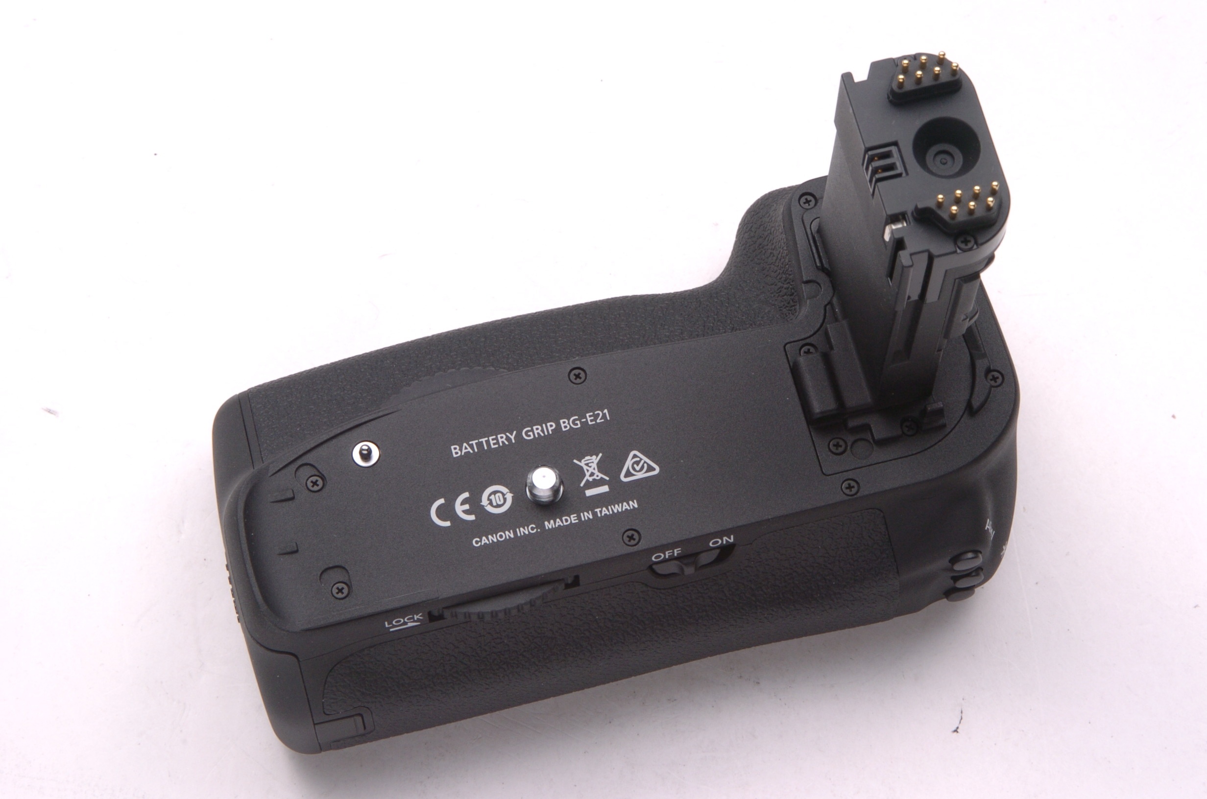 バッテリーグリップBG-E21 (EOS 6D Mark II 用)