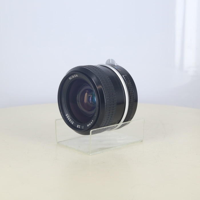 ニコン Newニッコール 24/2.8