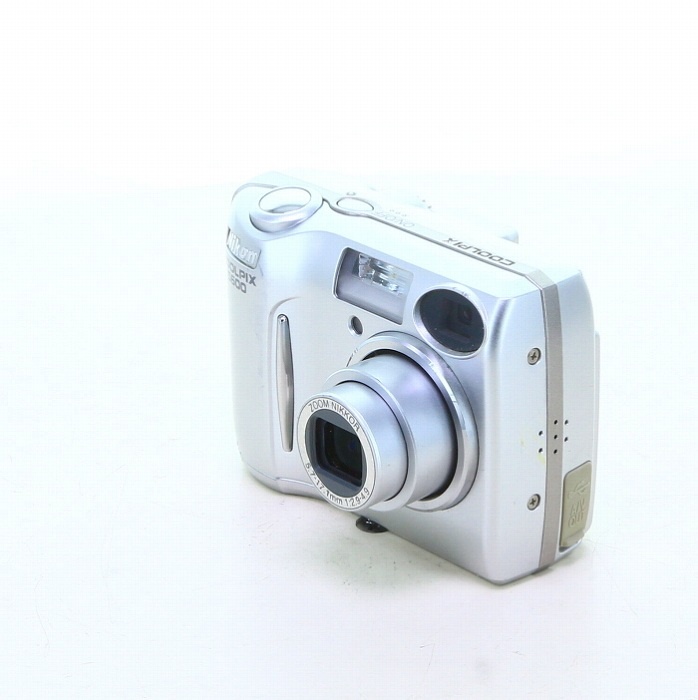 ニコン COOLPIX5600 パールシルバー