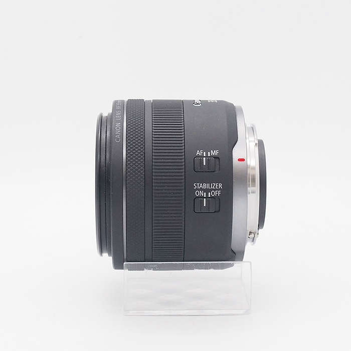 キヤノン RF35/1.8 マクロ IS STM