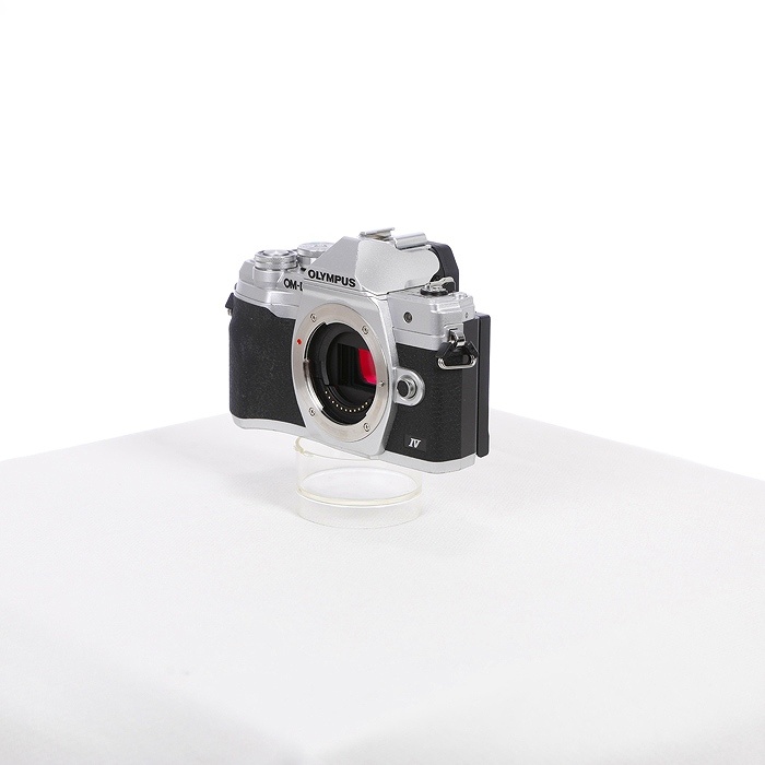 オリンパス OM-D E-M10 MARK4 ボデイ シルバー