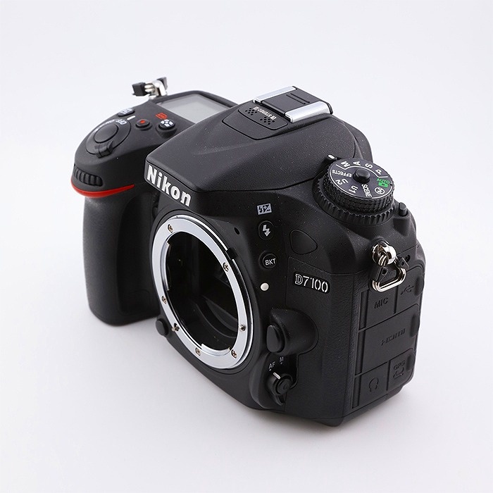 ニコン D7100
