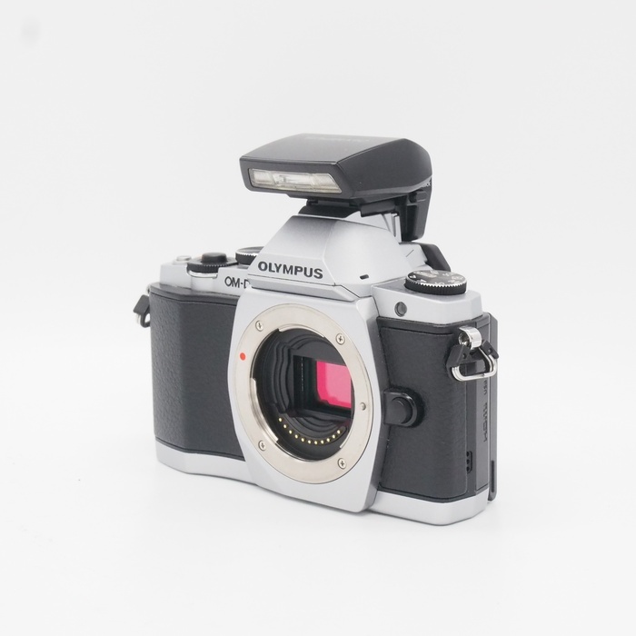 オリンパス OM-D E-M5 シルバー