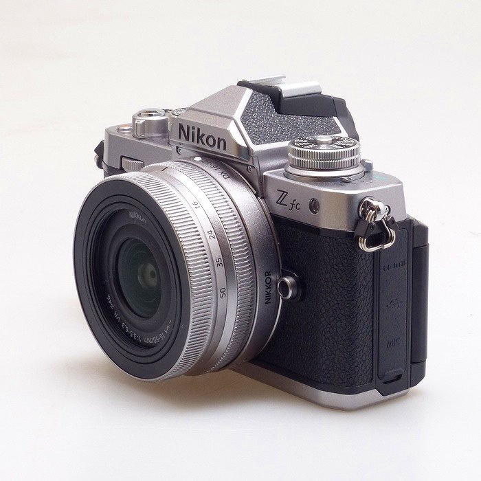 ニコン Z FC 16-50 VR レンズキツト シルバー