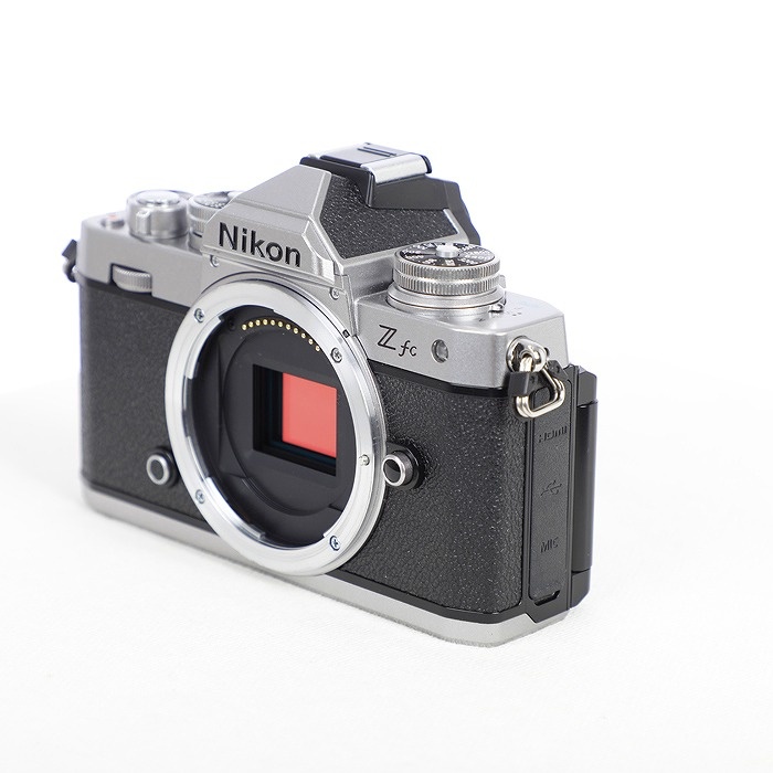 ニコン Z FC ボデイ シルバー