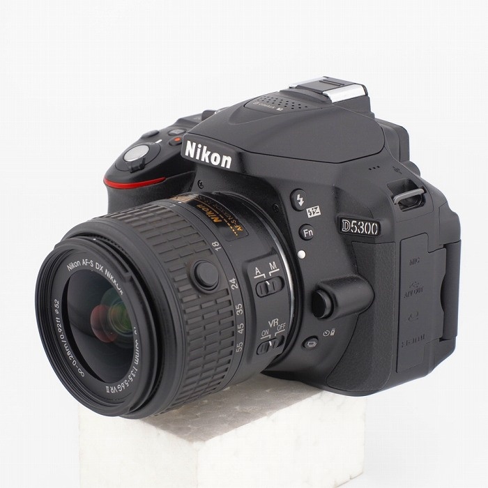 ニコン D5300 18-55VR2 レンズキツト ブラツク