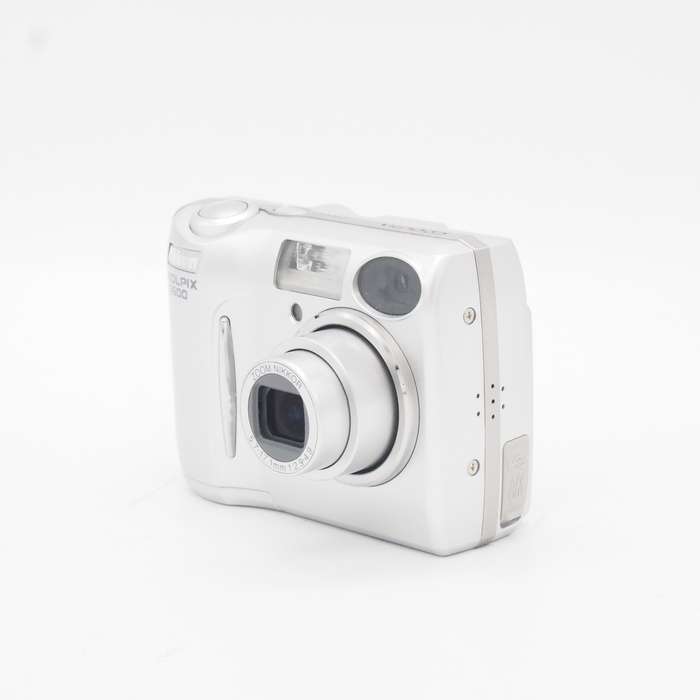 ニコン COOLPIX 5600