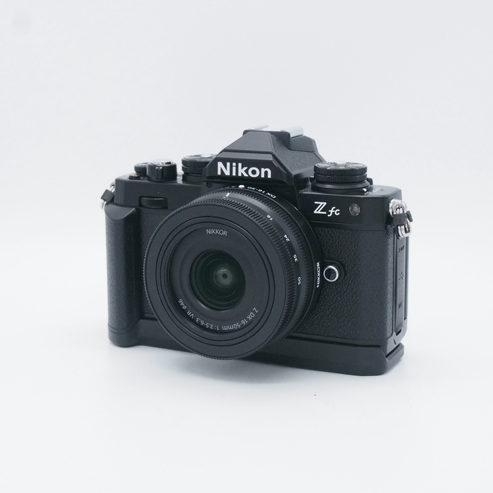 ニコン Z FC 16-50 VR レンズキツト ブラツク