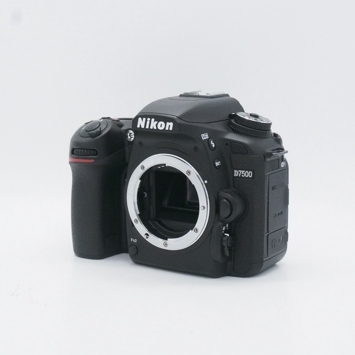 ニコン D7500 ボデイ