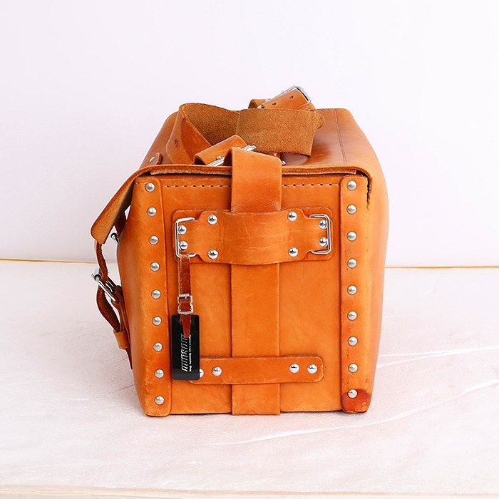 ソノタ MASUMI 革製カメラバック