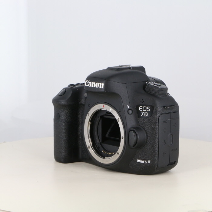キヤノン EOS 7D Mark II ボディ