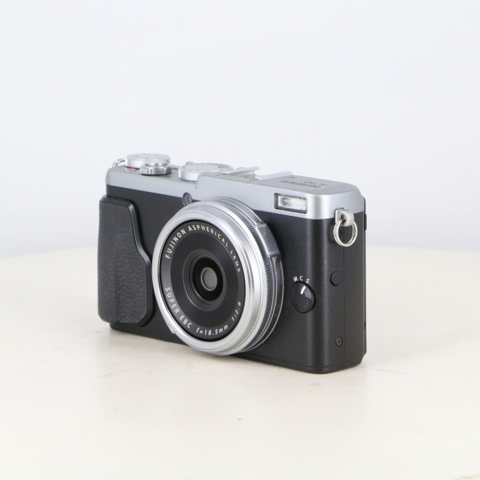 フジフイルム X70 シルバー