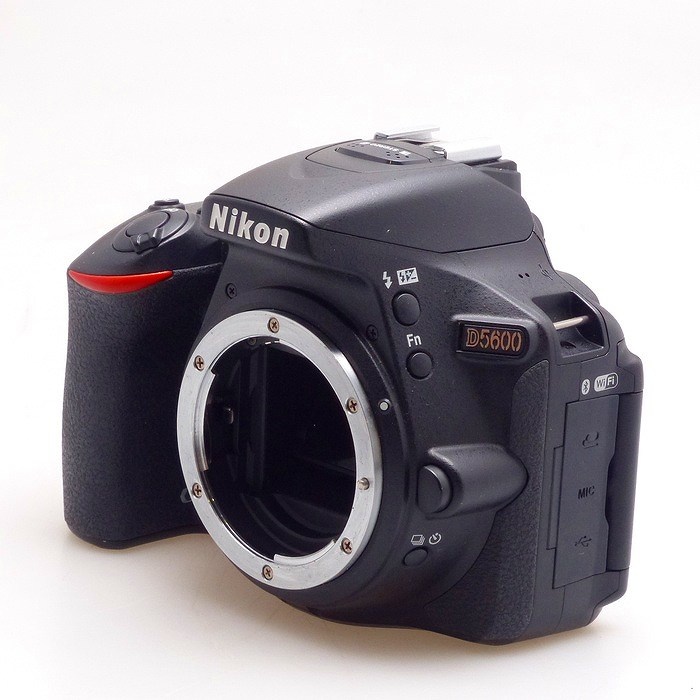 ニコン D5600 ボデイ