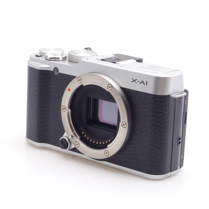 フジフイルム X-A1 シルバー