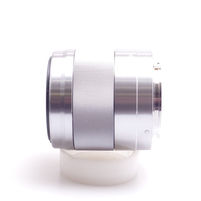 ソニー E50/F1.8 OSS