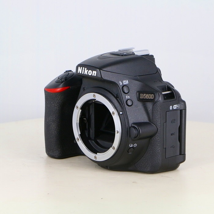ニコン D5600 ボデイ